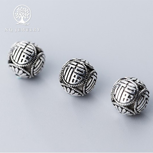 Charm bạc hình cầu họa tiết có chữ xỏ ngang - NQ Jewelry