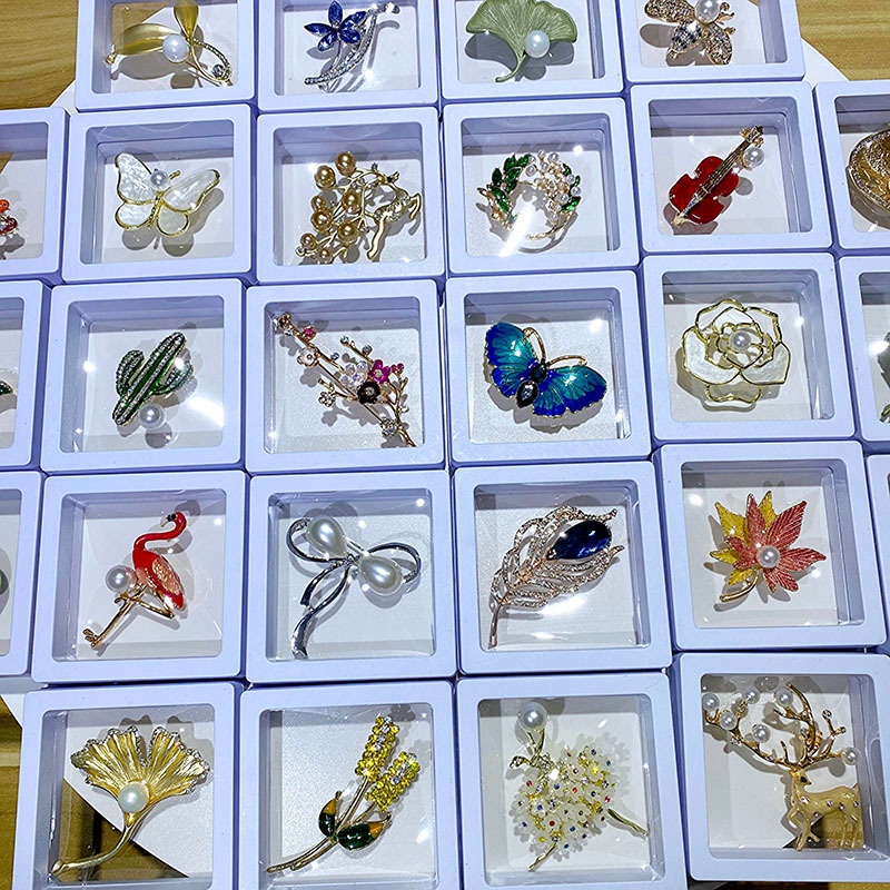 Ghim Cài Áo Hình Bướm Đính Ngọc Trai Nhân Tạo Thời Trang
