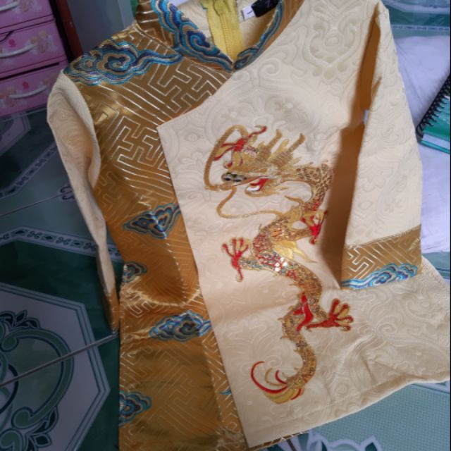 Áo dài đấp rồng