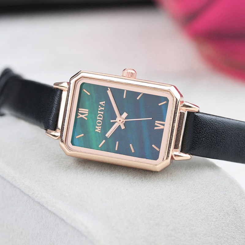 Đồng hồ đeo tay mặt hình vuông màu xanh lá phong cách retro thời trang cho nữ