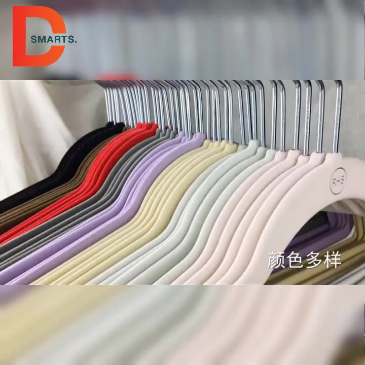 Móc treo quần áo nam nữ bọc nhung siêu mỏng chống trượt tiện dụng, xoay 360 | BigBuy360 - bigbuy360.vn