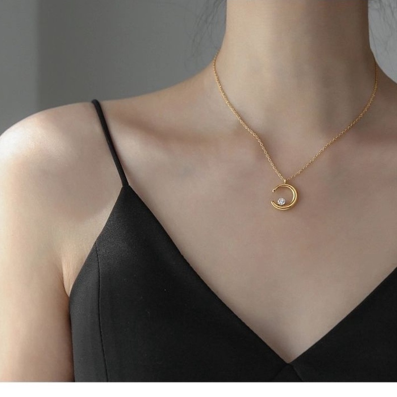 Dây Chuyền Ngắn Xương Đòn Đính Kim Cương Mặt Trăng Thiết Kế Đơn Giản Thời Trang Phong Cách Hàn Quốc