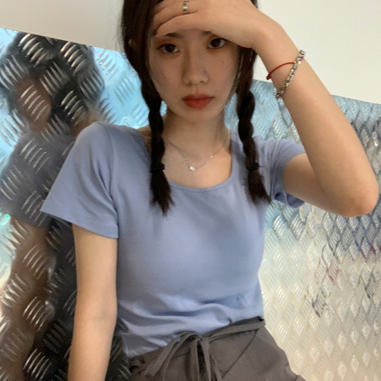 Áo thun nữ ngắn tay cổ chữ U màu sắc đơn giản 43915