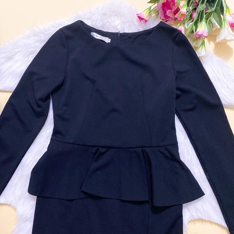 Size M đầm thun body peplum xẻ tà trước sang trọng