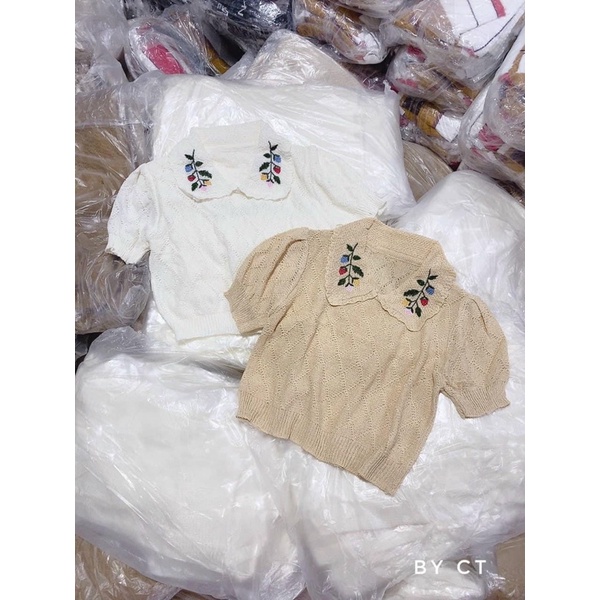 Áo croptop len mỏng cổ in hoa siêu xinh