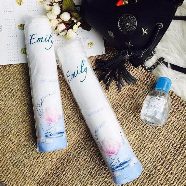 Bông tẩy trang Emily 120 miếng của Đức