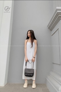 Váy 2 dây xẻ vạt cực xinh