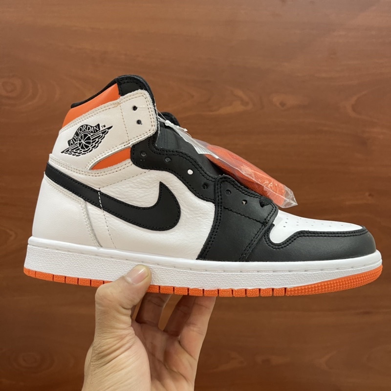 Giày sneaker Air Jordan 1 Retro High OG 'Electro Orange'  - Fullbox kèm dây phụ [Bản Cao Cấp]