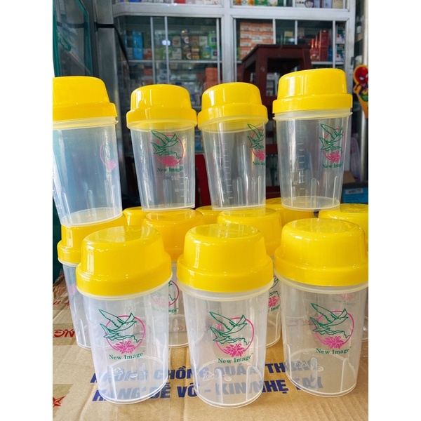 Bình lắc sữa non ALpha lipid có vạch chia ml