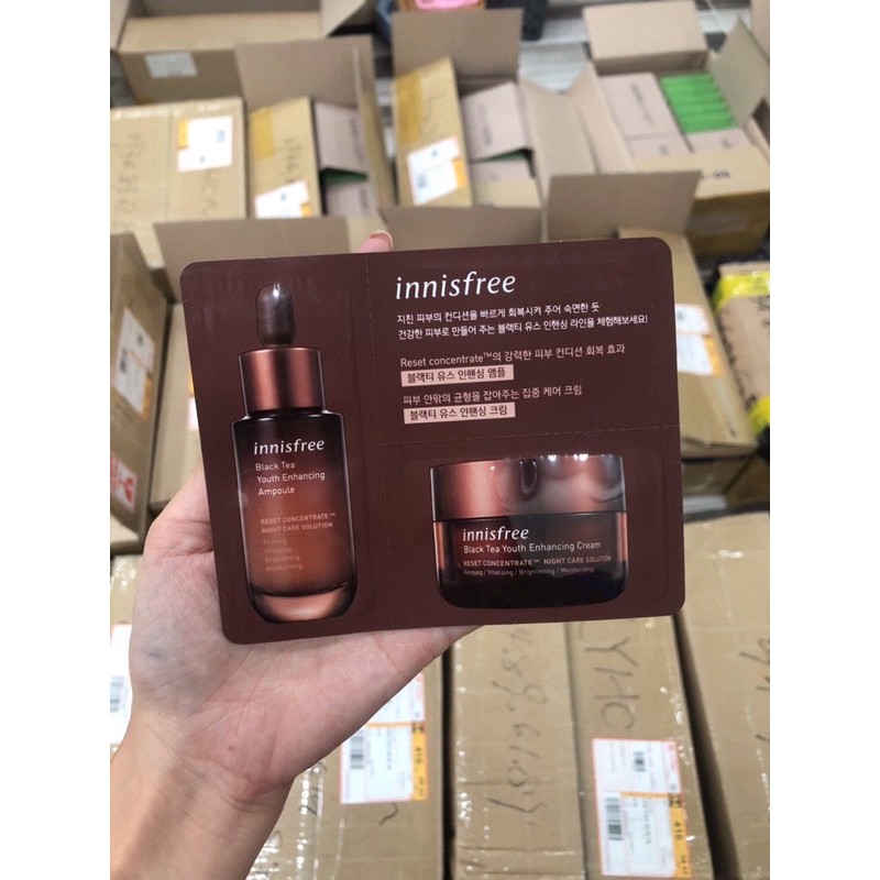 [Sample] Gói Kem Dưỡng +Gói Tinh Chất Trà Đen Innisfree Black Tea Youth Enhancing Ampoule | BigBuy360 - bigbuy360.vn