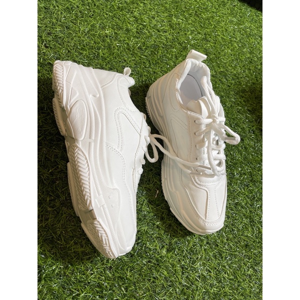 Giày nữ thể thao GOLDSNEAKER số 7 màu trắng