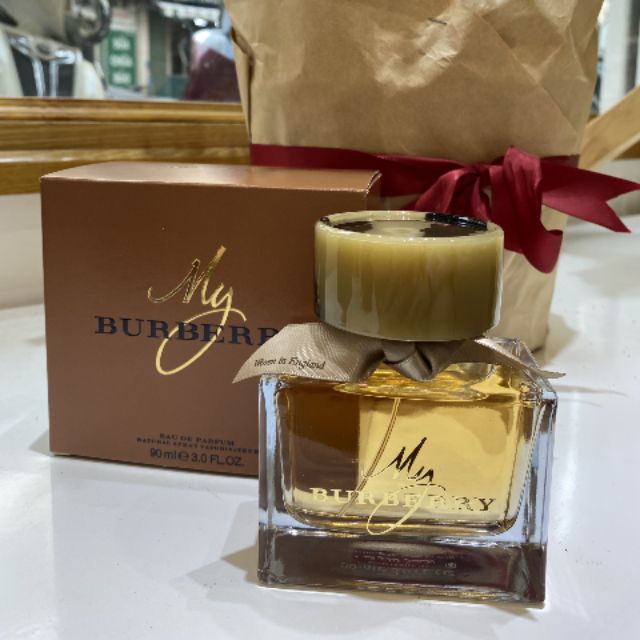 Kho nước hoa sinh viên