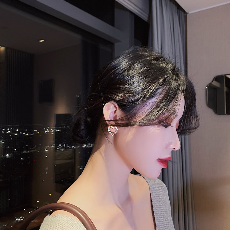 Bông tai đính đá pha lê phong cách Hàn Quốc ngọt ngào hợp thời trang cho nữ