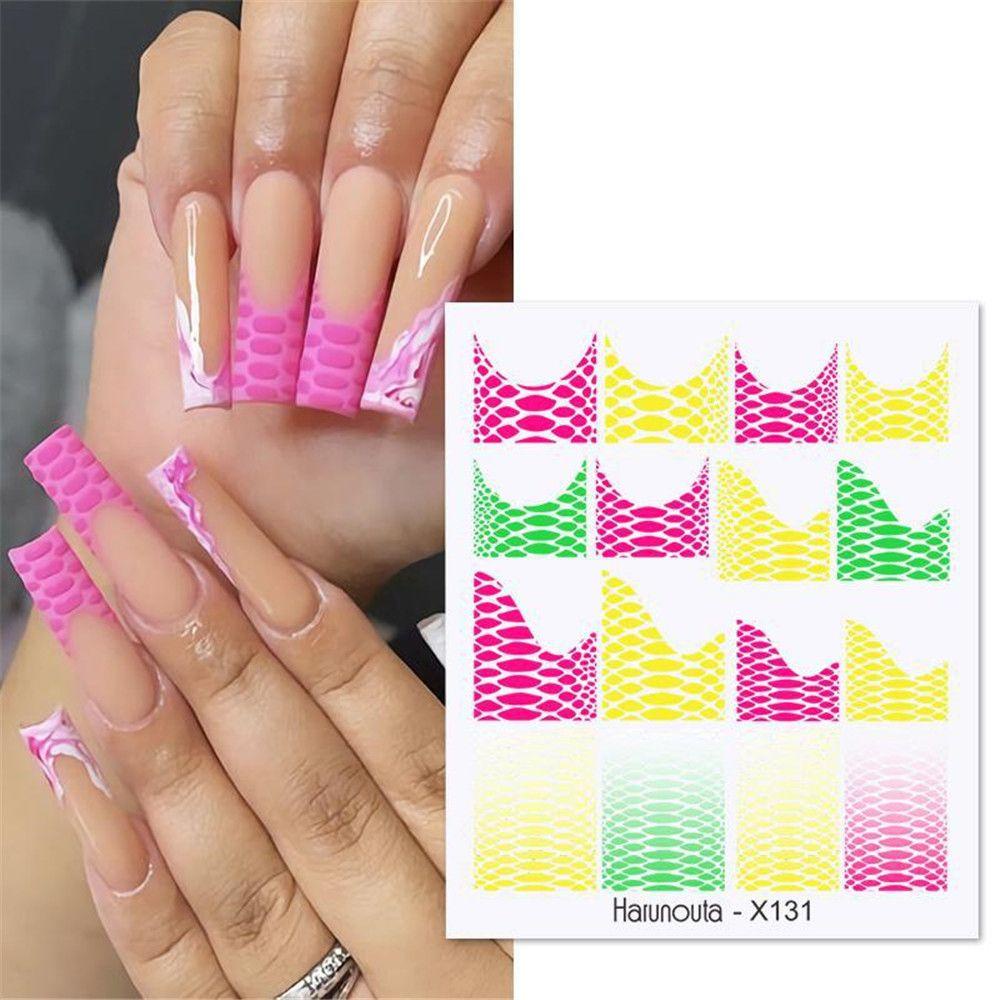 Miếng Dán Trang Trí Móng Tay Họa Tiết Hoạt Hình 3D Xinh Xắn