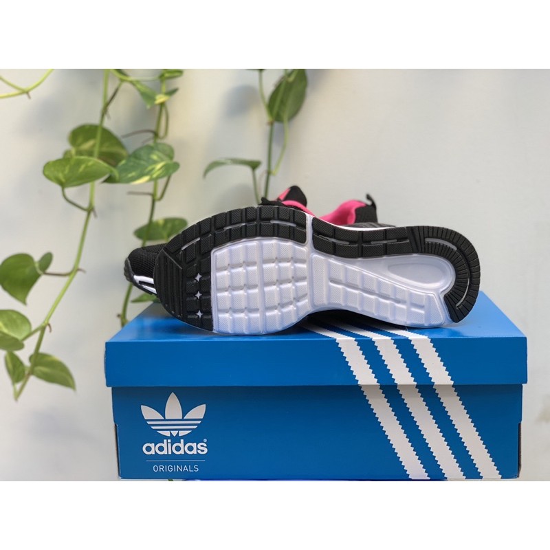 Giày thể thao nữ đen 2020 cao êm nhẹ mới 469