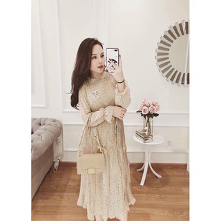 Váy suông chấm bi
