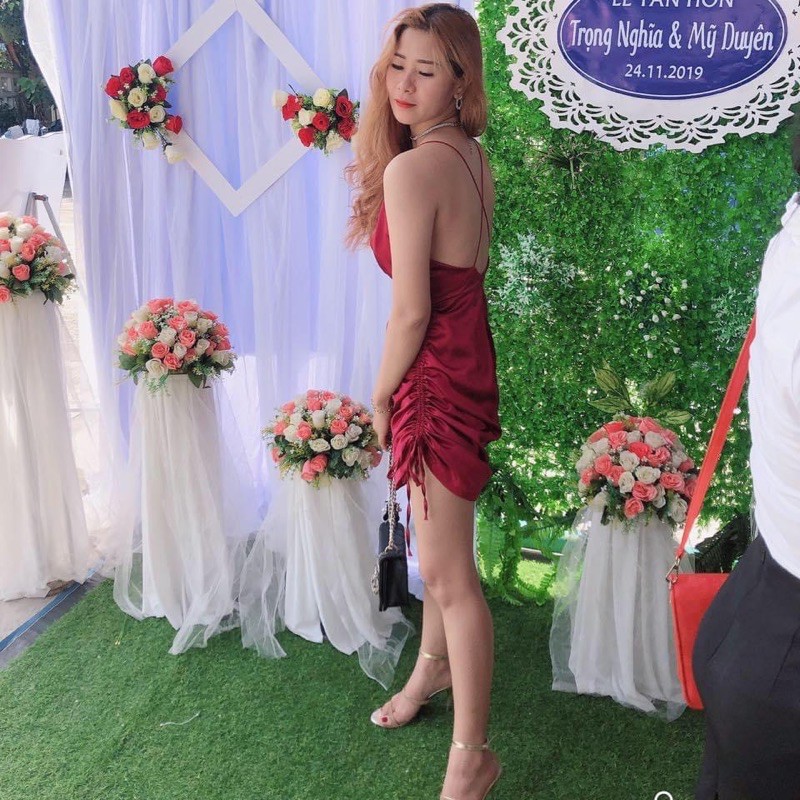 đầm cổ đổ phi bóng hở lưng