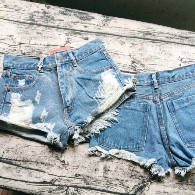 SHORT JEAN RÁCH BỤI