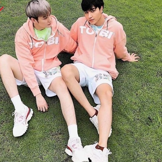 Áo khoá TOBE chất nỉ ngoại mũ 2 lớp dầy dặn