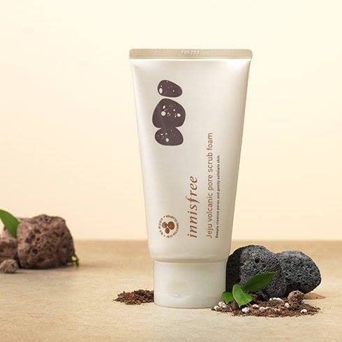 Sữa rửa mặt kiêm tẩy da chết Innisfree jeju volcanic pore scrub foam 150ml