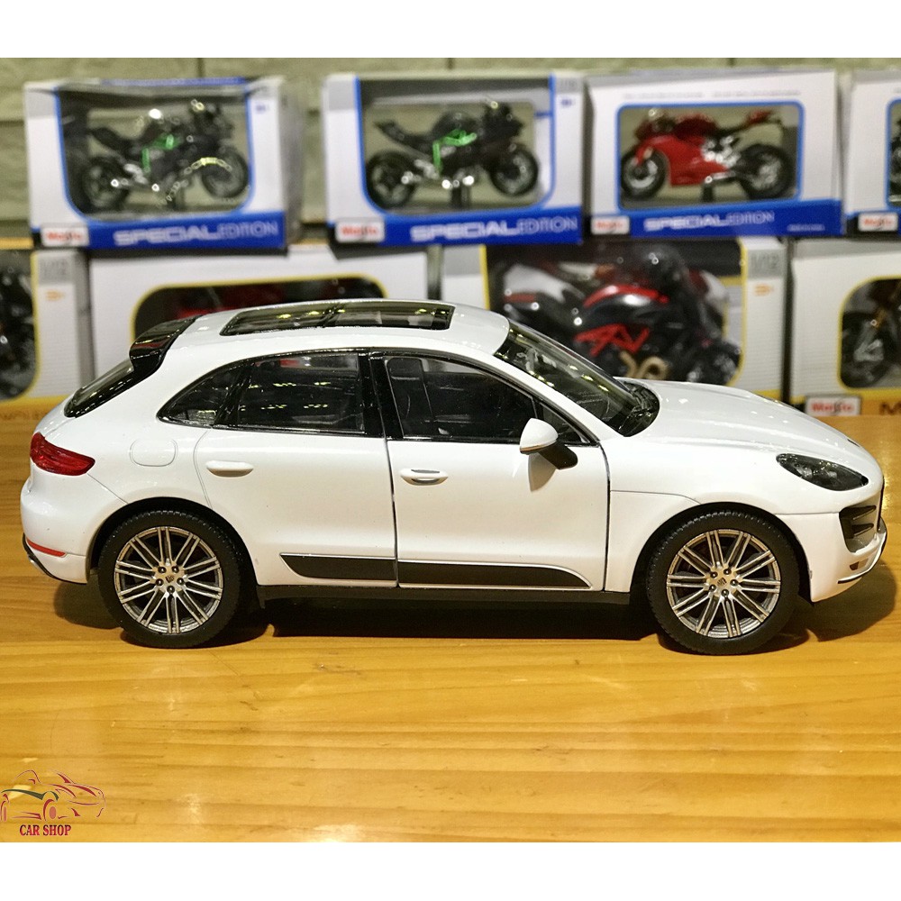 Mô hình xe ô tô Porsche Macan Turbo Hãng Welly FX tỉ lệ 1:24 màu trắng