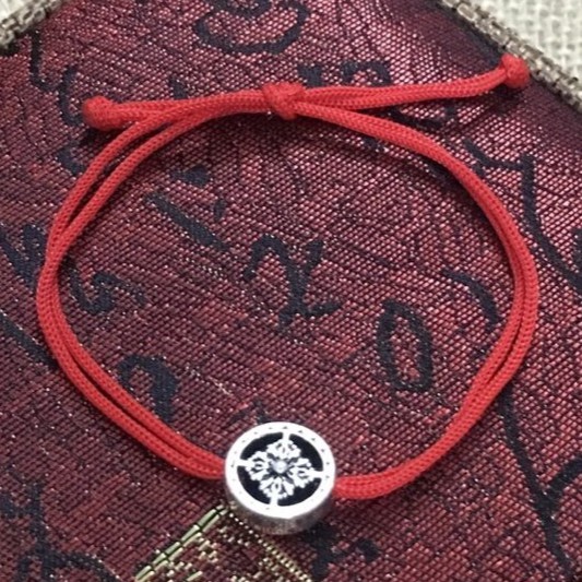 VT232 Vòng tay may mắn mặt hoa văn mạ bạc 5 cái/lốc