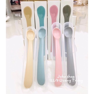 Khay gấu Silicon Poled Hàn đế hít có nắp