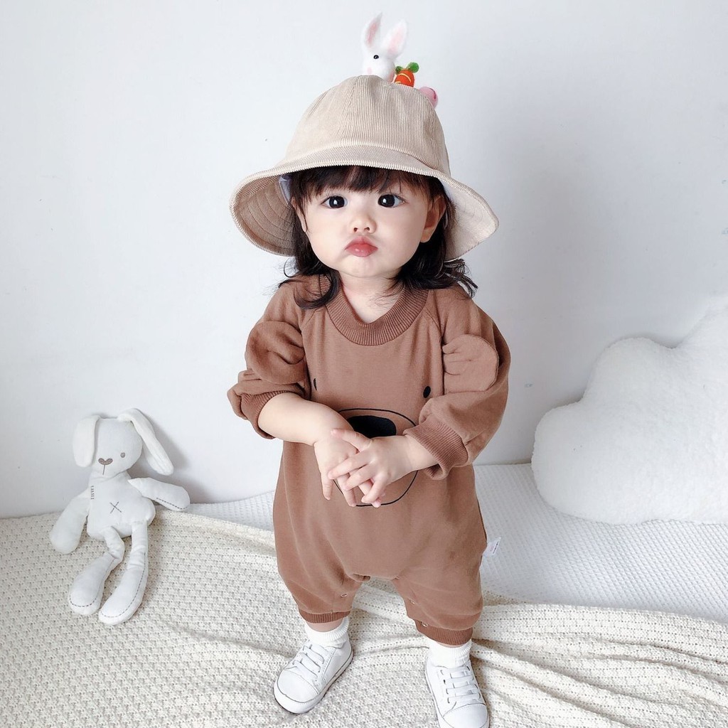 Năm 2020 mùa xuân và thu in Hàn Quốc dễ thương gấu một mảnh áo len trẻ em bé trai romper quần hợp thời trang