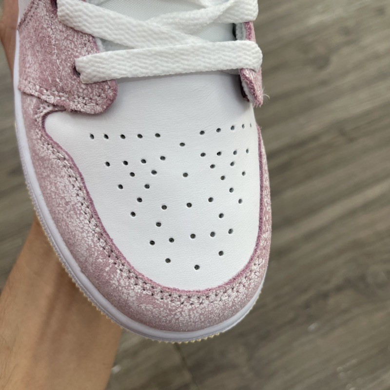 Giày Thể Thao Nữ Cổ Thấp Giày Nike Air Jordan 1 JD1 Low Hồng Vảy Sơn Full Box Bill | BigBuy360 - bigbuy360.vn