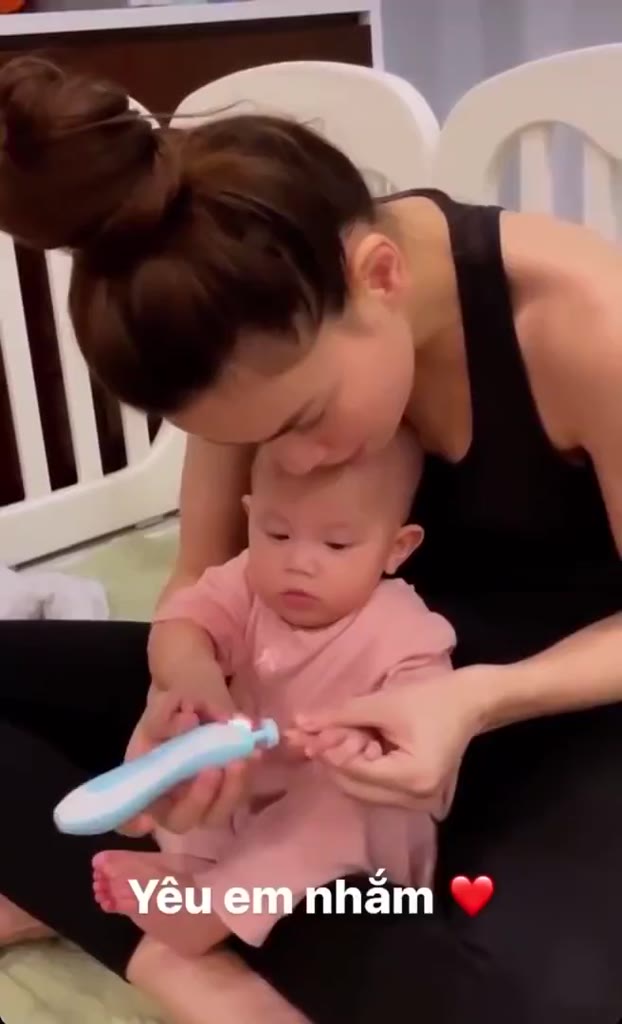 Máy mài móng cho bé