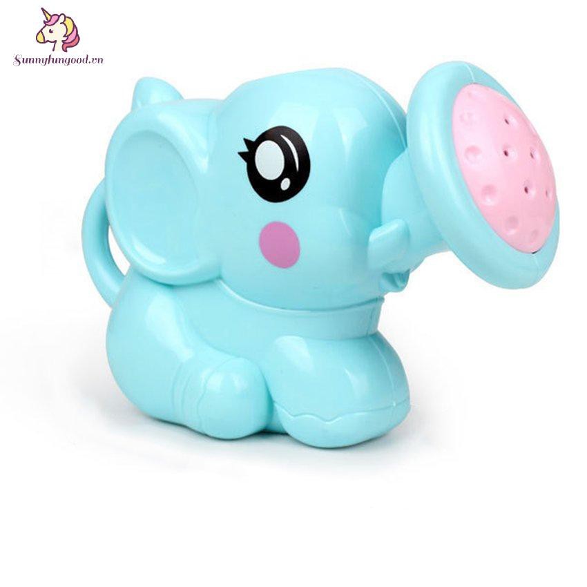 Bình Nước Hình Con Voi Cho Bé Chơi Khi Đi Biển