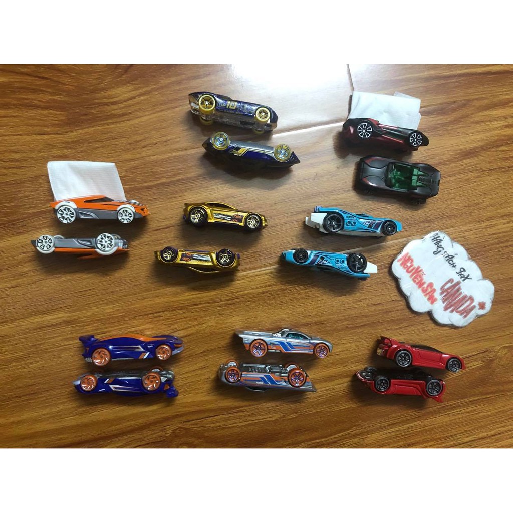 Xe mô hình hotwheel 50 mẫu tách hộp Canada