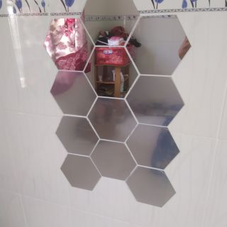 Gương dán tường
