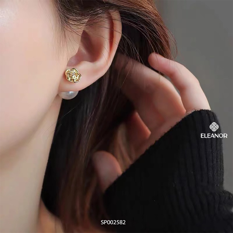 Bông tai nữ ngọc trai nhân tạo Eleanor Accessories mặt bông hoa gắn sát tai phụ kiện trang sức 2582