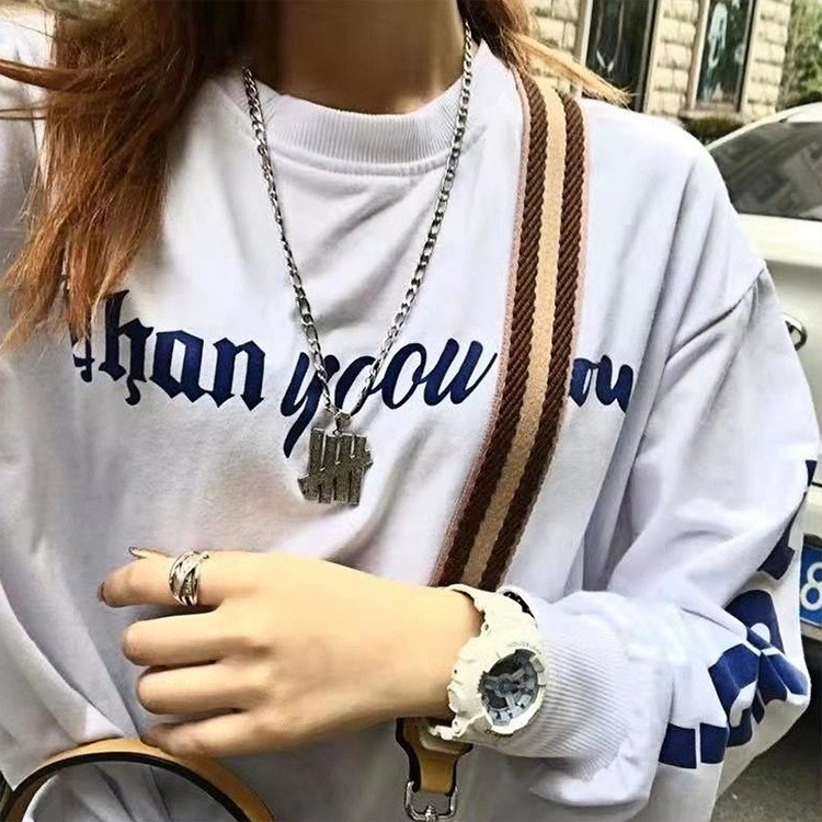 Dây chuyền unisex cho nam &amp; nữ kiểu dáng độc lạ - vòng cổ hợp kim titan màu bạc