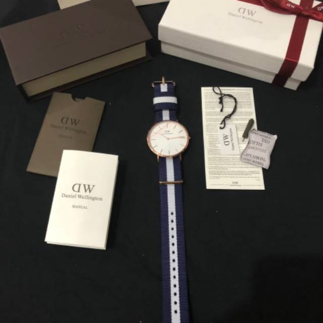 (Hàng Mới Về) Phấn Má Hồng Daniel Wellington Cổ Điển 36 + 40mm