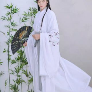 Set cổ trang thêu trúc