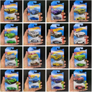 Hotwheels - basic 1 - xe mô hình tỉ lệ 1/64