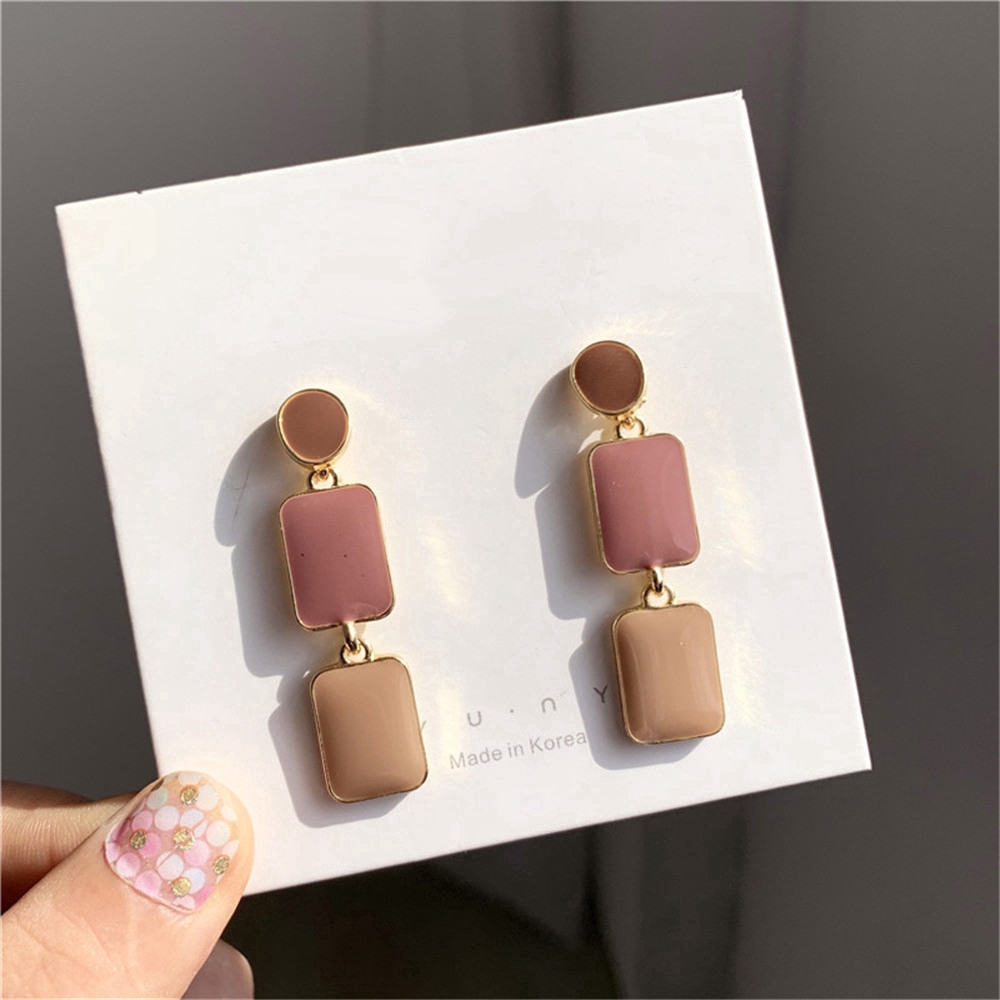 Khuyên Tai Tua Rua Phong Cách Retro