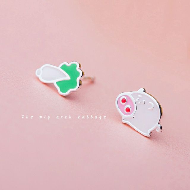 Bông Tai Hình Heo Cải Thảo