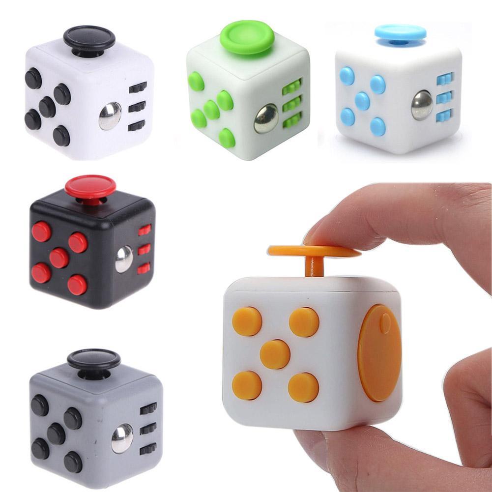 Đồ Chơi Xúc Xắc Giảm Căng Thẳng W1O1