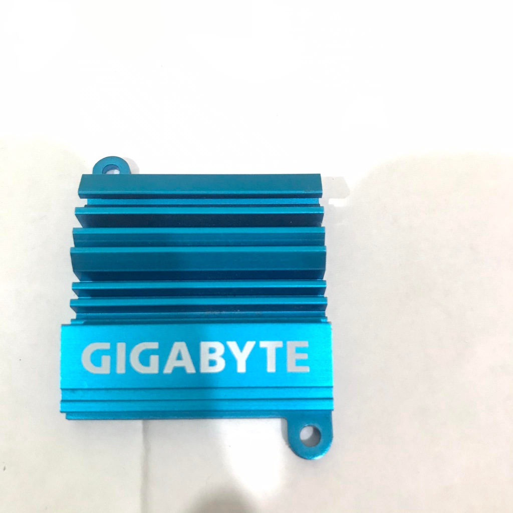 Miếng tản nhôm gigabyte xanh