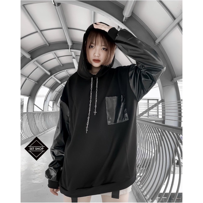 Áo hoodie phối tay da dây xích