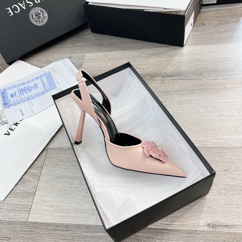 Guốc quai sau đính tag màu hồng siêu xinh