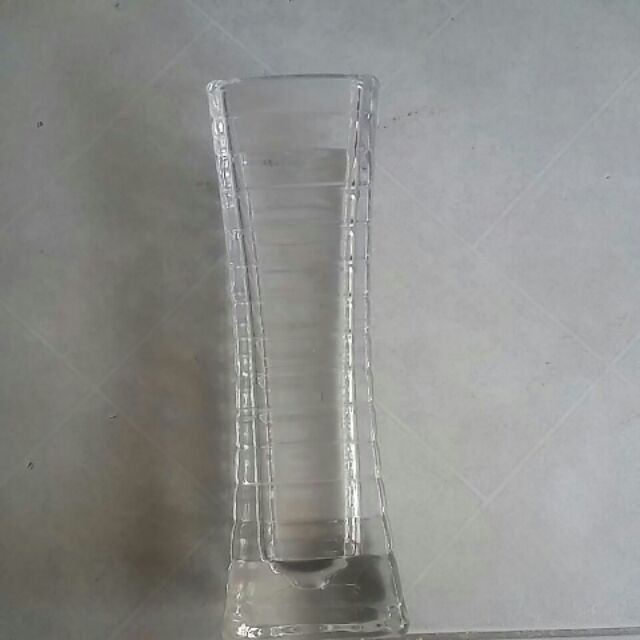 Lọ hoa bằng thủy tinh
