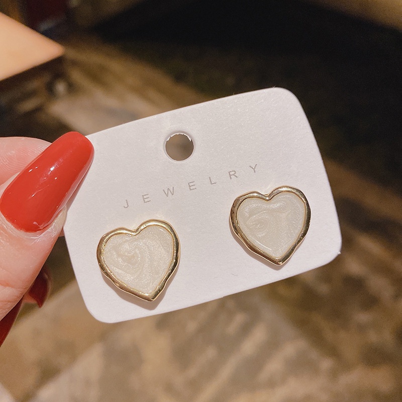 Bông tai nữ AY hình trái tim đơn giản thời trang