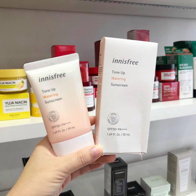 kem chống nắng innisfree Tone Up Watering Sunscreen SPF50+/PA++++ 50ml giúp nâng tông, dưỡng ẩm da