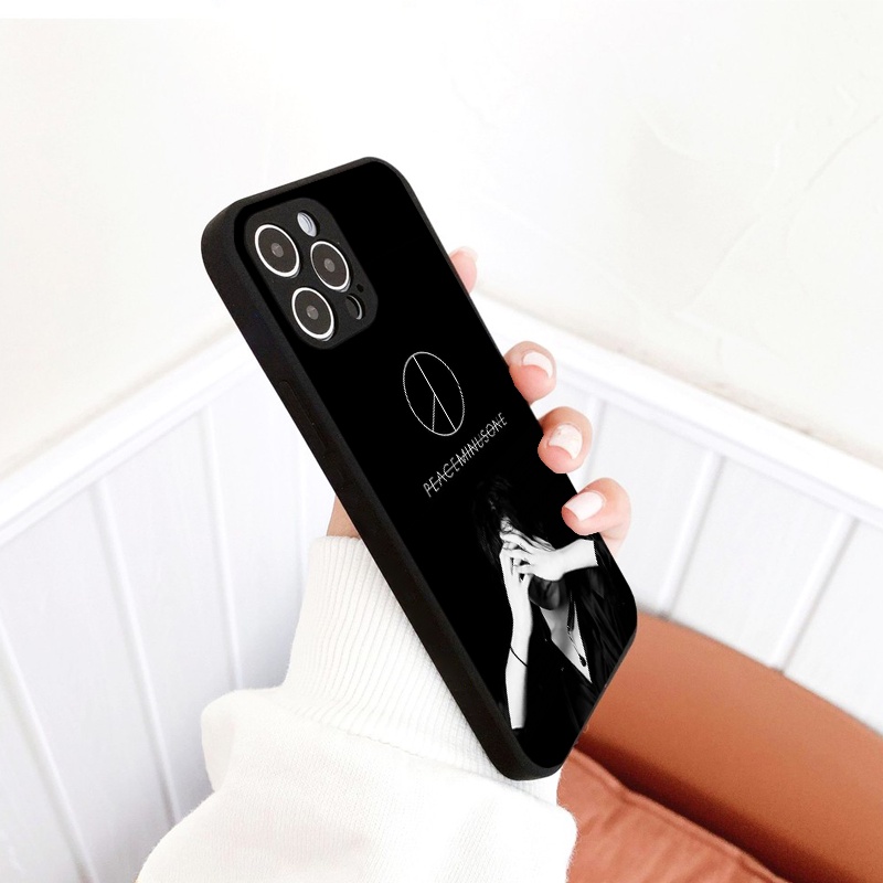 Ốp iphone hình chàng trai ôm đầu suy tư cho 6/6plus/6s/6splus/7/7plus/8/8plus/x/xr/xs/11/12/13/pro/max/plus/promax