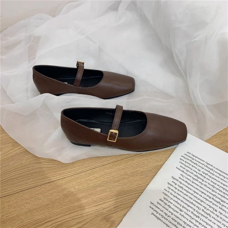 Giày bệt mũi vuông