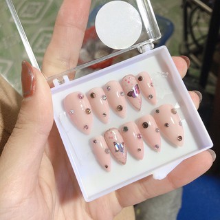 Móng giả thiết kế nailbox hồng sang chảnh